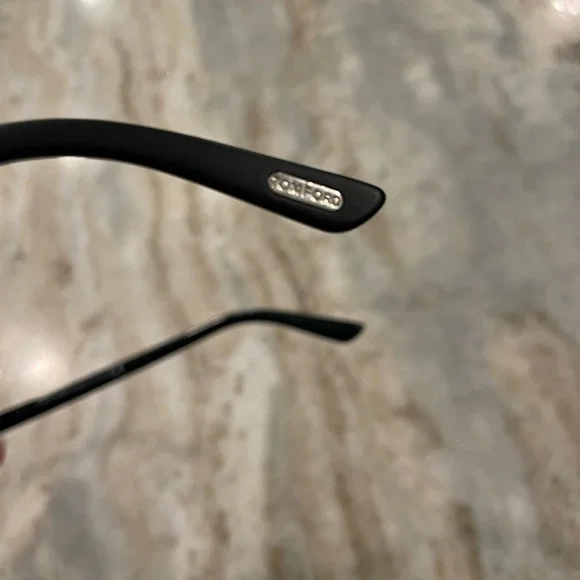 Tom Ford Black Frame “Sergio” Polarized Sunglasses with branded case - Picture 3 of 10